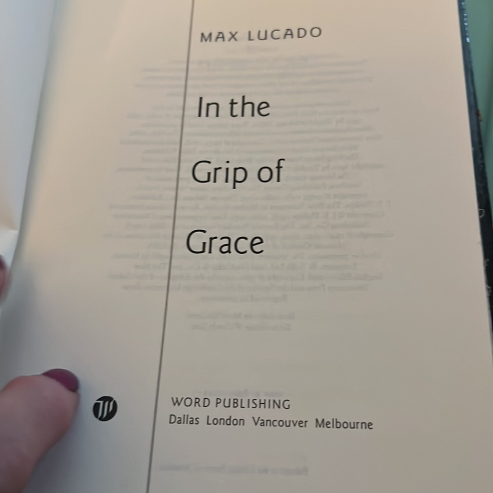 Books - Picture 2 of 6
